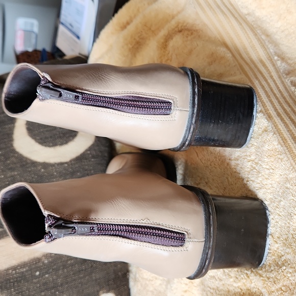 Via Spiga leather ankle boots, tan size 9 - Picture 2 of 7